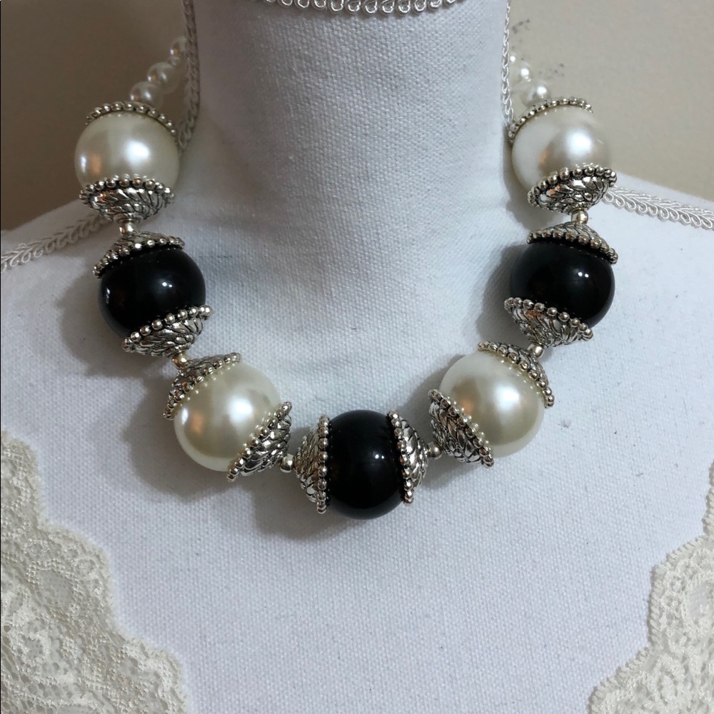Statement necklace
